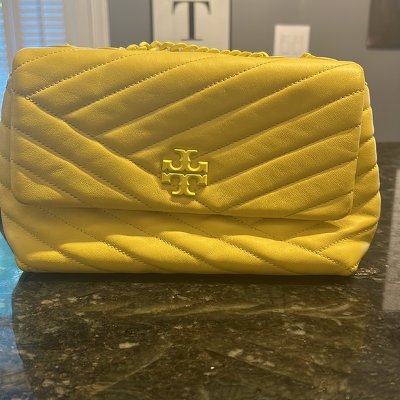 - Tory Burch Kira Chevron convertible shoulder/ crossbody bag. Great condition - Picture 14 of 16